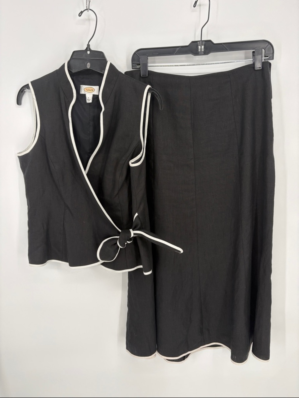 🍩 Talbots linen Black Maxi Skirt and vest Set with White Trim
